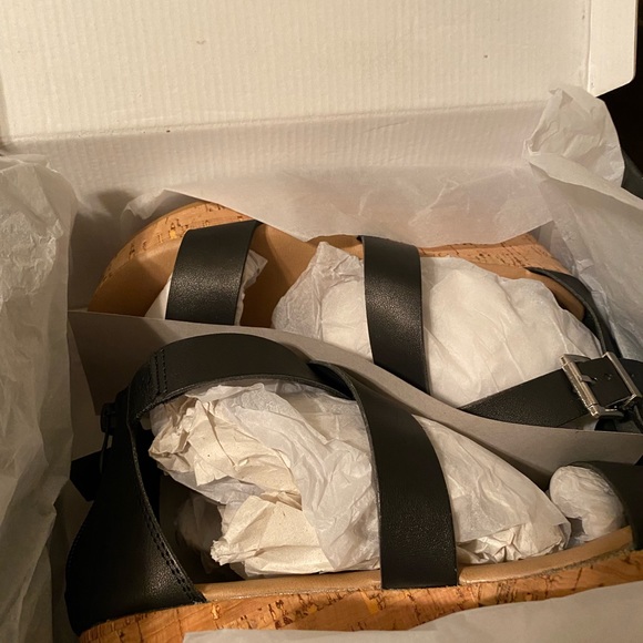 Torrid Sandals New In Box - Picture 6 of 11